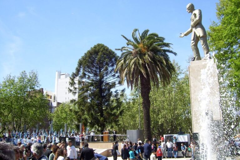 En Casilda. Se firmaron convenios para ejecutar trabajos de recambio de luminarias LED y pavimentación de calles con cordón cuneta y estabilizado central