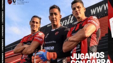 Nueva indumentaria del Santo.  Marcelo Miño