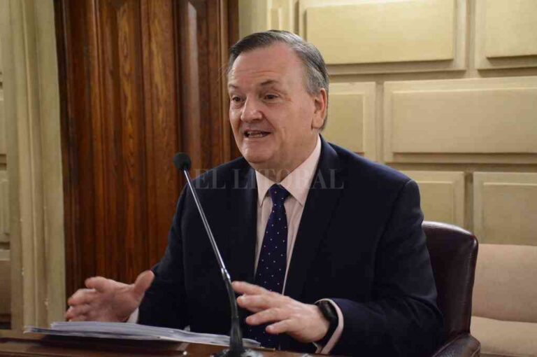 'Es hora de que el gobierno provincial y el nacional instrumenten el pago de la deuda ordenada por la Corte'