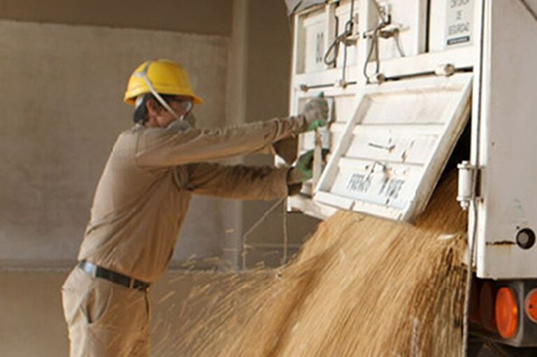 Twitter @CamaraAceites