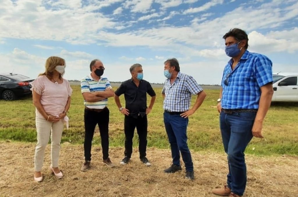 La ministra Frana recorrió la zona junto a Santacroce. Gentileza: prensa Municipalidad de Funes.