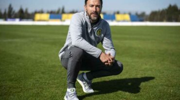 En Arroyo Seco. El "Kily" González brindó una conferencia de prensa en el predio de Rosario Central durante la cual habló de Colón