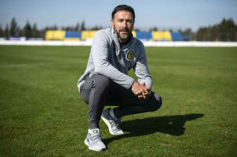 En Arroyo Seco. El "Kily" González brindó una conferencia de prensa en el predio de Rosario Central durante la cual habló de Colón