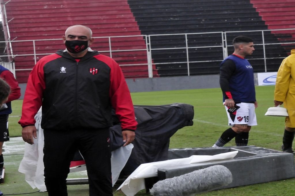 ¿Habrá sido el último partido de Delfino en Patrón?  Marcelo Miño