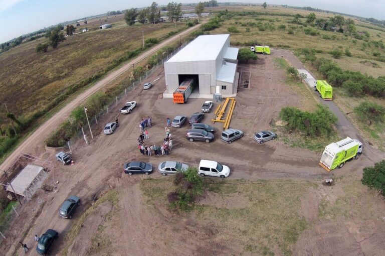 Relleno sanitario. Está ubicado a la altura del kilómetro 4.7 de la Autovía Nº 19. Mirador Provincial
