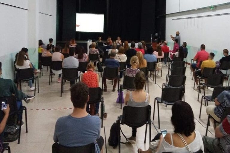 Con un aforo del 70% y cupos completos se desarrolló el taller de autocultivo y cannabis organizado por Cutecur. Desde la Asociación manifestaron que su intención es continuar con las capacitaciones en los próximos meses. Gentileza Cutecur