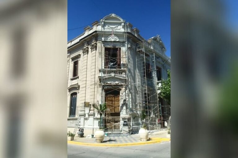 En la esquina de Congreso y Maipú