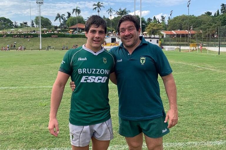 Bruno Stoppello debutó en la Primera División del Club Tilcara y la alegría fue compartida con su papá