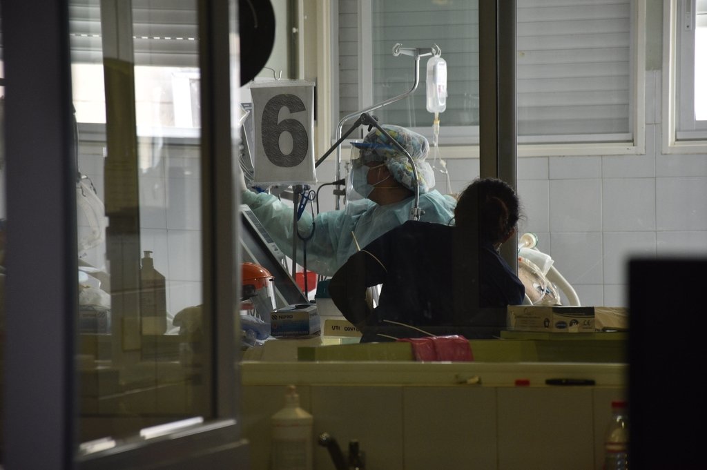 Unidad de Terapia Intensiva del hospital Cullen de Santa Fe. Flavio Raina