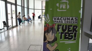 No todo es Covid-19. Los centros de salud sostienen el esquema de vacunación desde la primera infancia hasta la edad adulta. Guillermo Di Salvatore