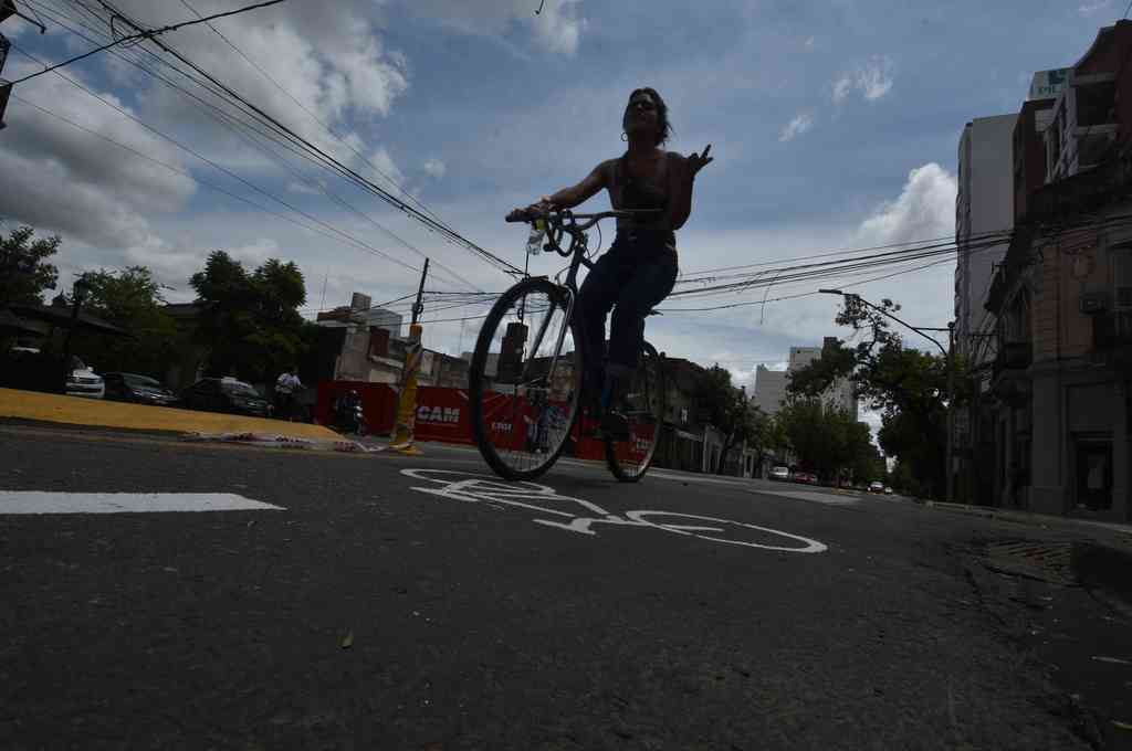 El uso de las bicicletas como medio de transporte se ha incrementado en los últimos meses debido a la pandemia.  Archivo El Litoral