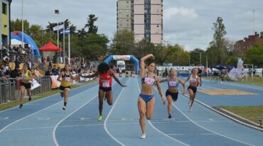 Florencia Lamboglia en la final de los 100 metros llanos.