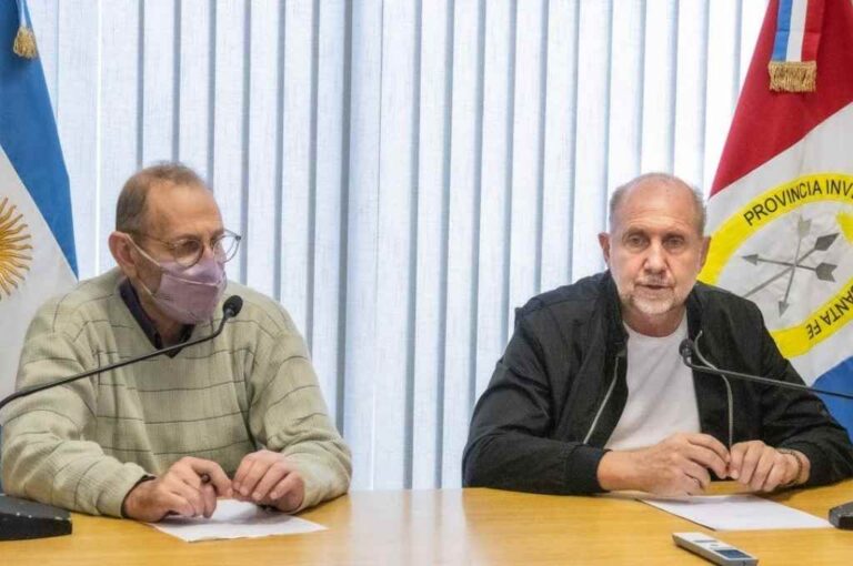 Marcos Corach y el gobernador Perotti. La conectividad es uno de los ejes de gestión del gobeirno provincial.     Archivo