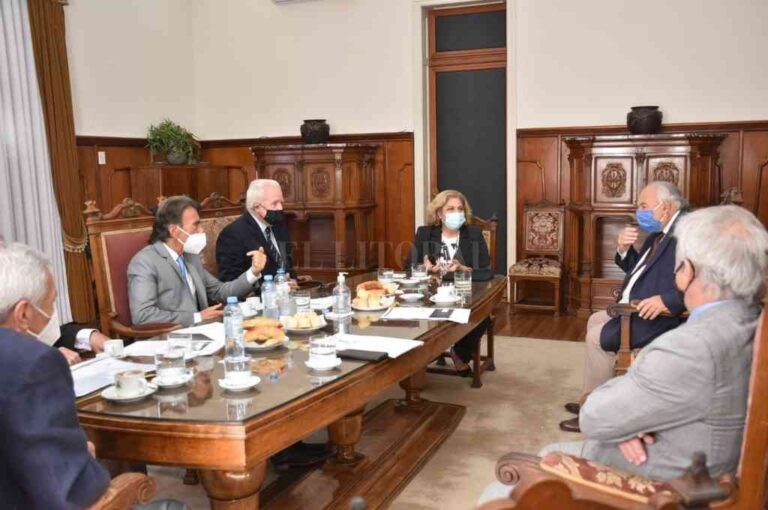 La ministra fue recibida por todos los integrantes del Alto Tribunal. Flavio Raina