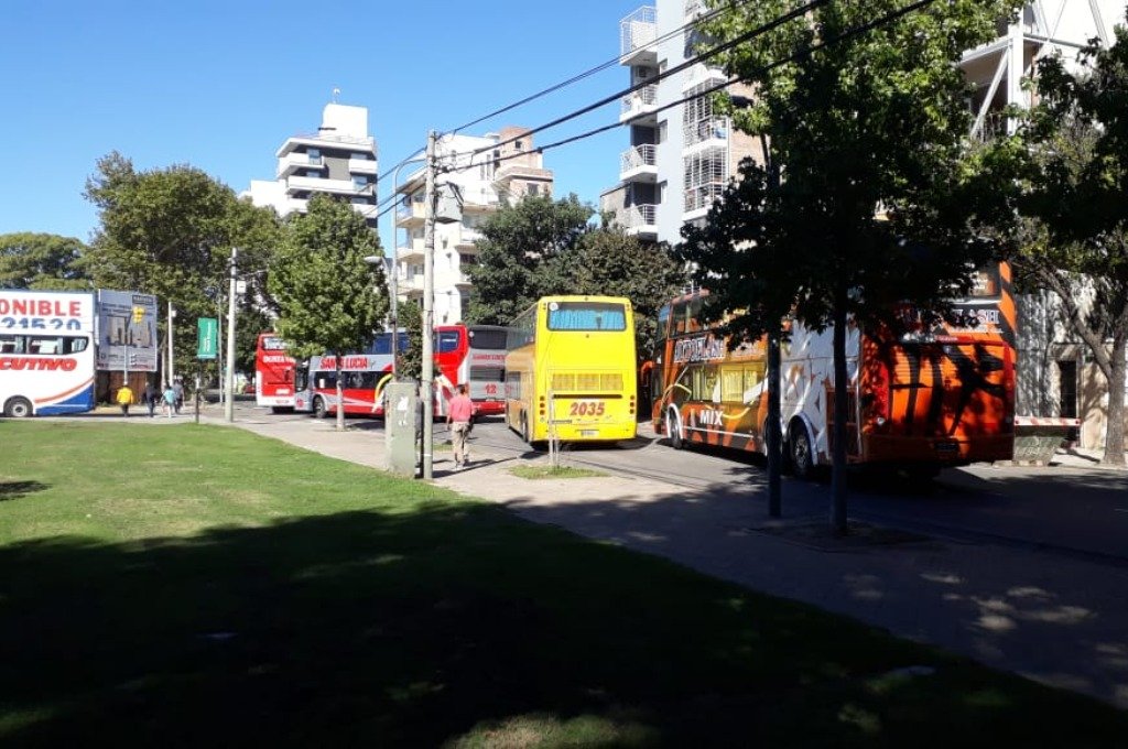 Los manifestantes cortaron la calle Córdoba a la altura de Castellanos. Mirador Provincial.