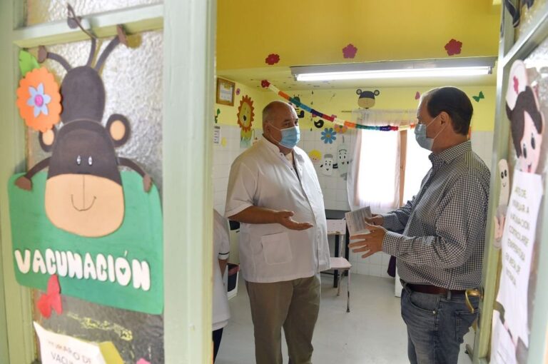 El gobernador Bordet recorrió en el hospital de Urdinarrain.