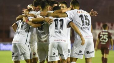 Confianza. NOB puso primera y pudo sumar de a tres en el torneo. Gentileza.