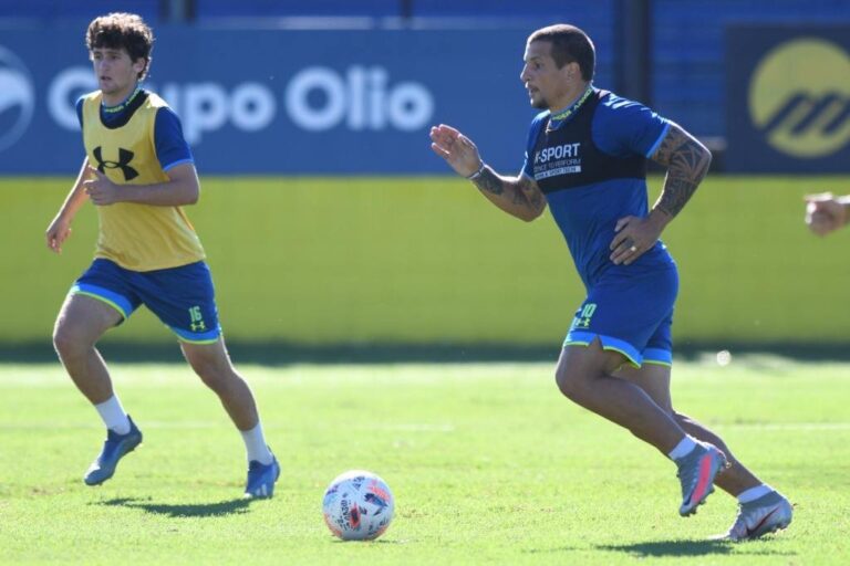 Vecchio retornará al equipo tras una expulsión. Gentileza: prensa Rosario Central.