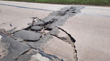 La ruta 90 se encuenta en mal estado en todo el tramo del departamento Constitución. Gentileza.