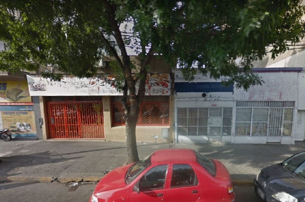 Frente de la distribuidora atacada. Gentileza