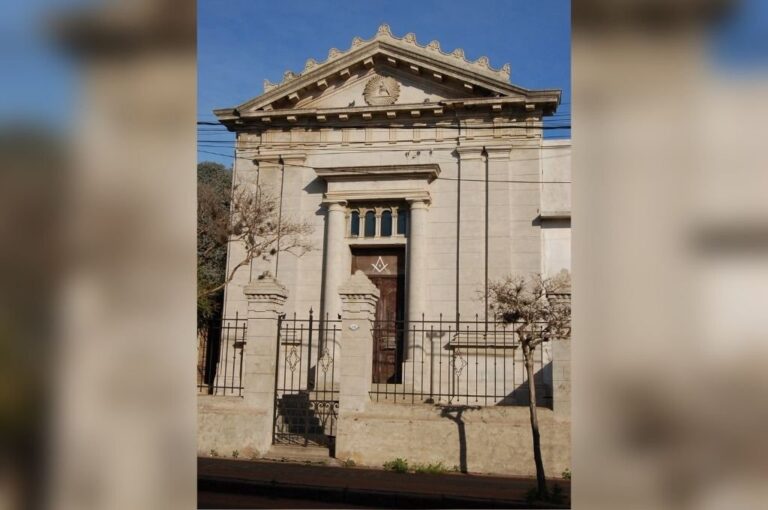 La sede masónica de Concordia sobresale por su estado de conservación y por el mobiliario y pinturas del interior. Julio Blanco