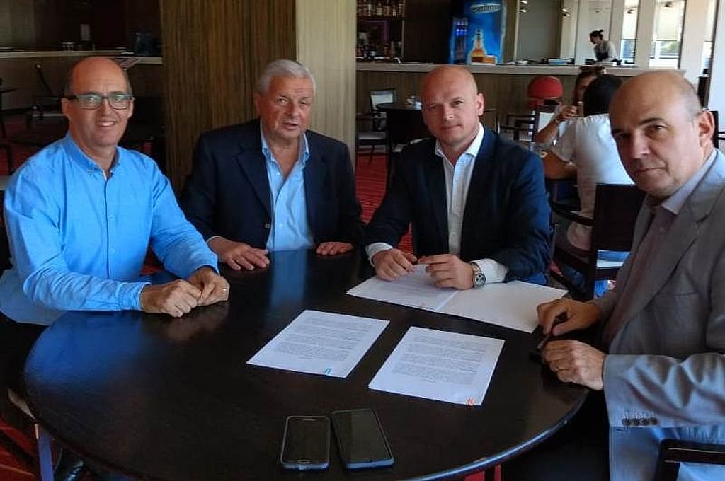 El exintendente José Lauritto se reunió con los nietos de Frondizi.