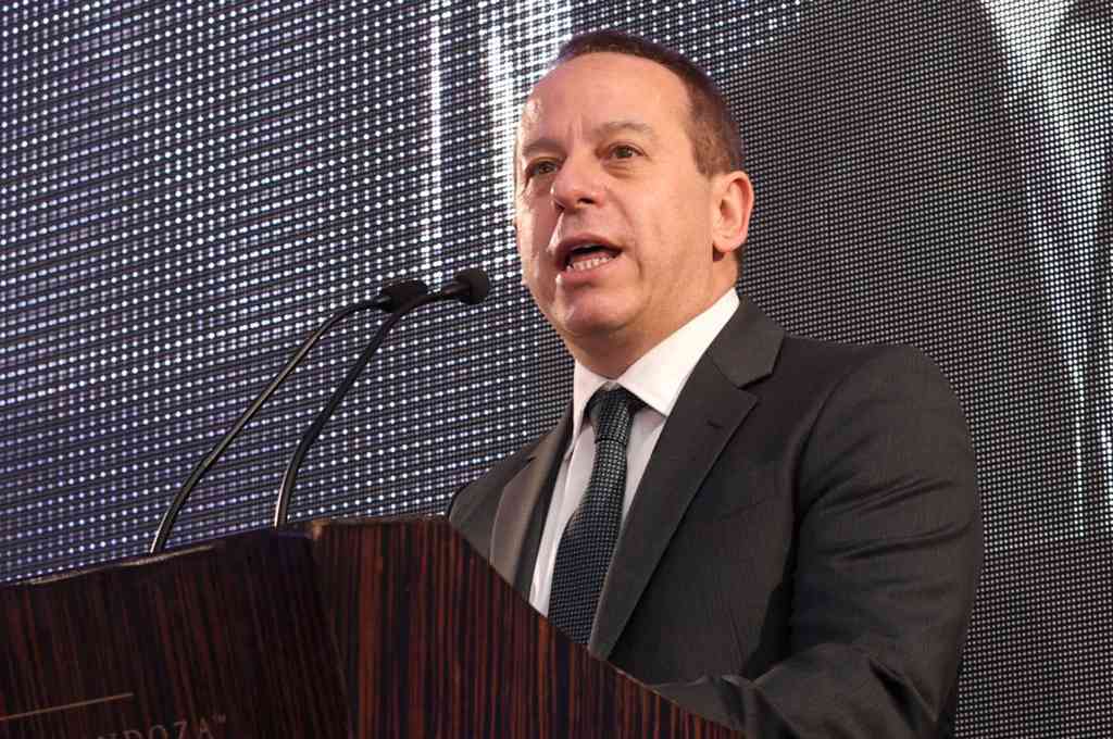 Martín Etchevers