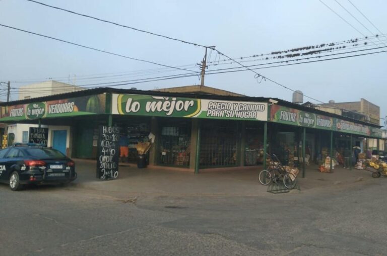La verdulería donde se produjo el robo.