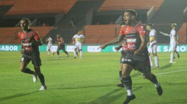 Lautaro Torres y el grito que lo metió en la historia de Patronato y la Provincia al ganarle por primera vez a Boca: 'Fue una locura Marcelo Miño