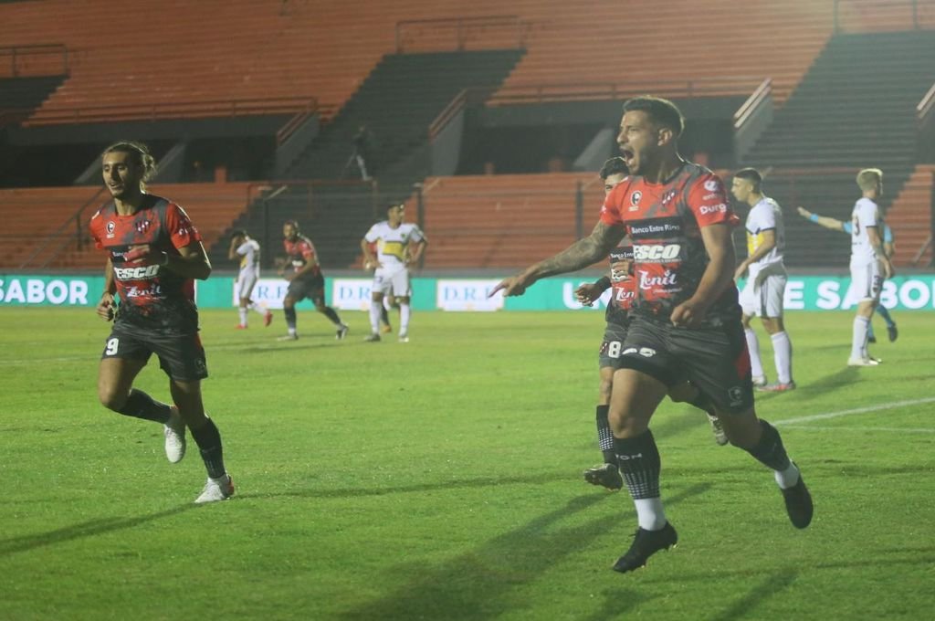 Lautaro Torres y el grito que lo metió en la historia de Patronato y la Provincia al ganarle por primera vez a Boca: 'Fue una locura Marcelo Miño