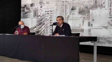 El intendente de Rosario Pablo Javkin junto al secretario de Salud Leonardo Caruana brindaron este miércoles una conferencia de prensa. Mirador Provincial