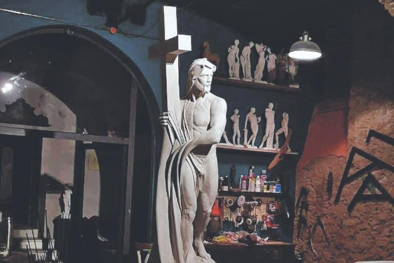 La obra. Cristi adelantó que su Cristo apunta más a la cuestión humana que a la religiosa. Gentileza.