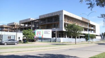 Se anunciaron avances de obras viales en avenida Santa Fe y en el nuevo hospital (foto). Archivo.