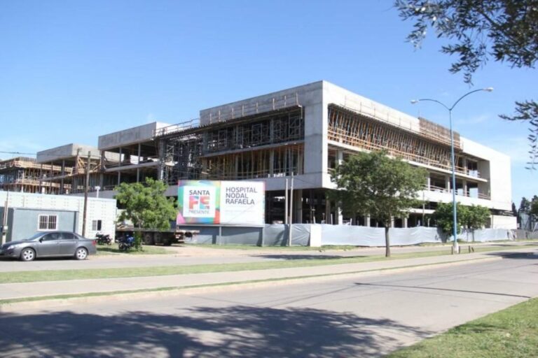 Se anunciaron avances de obras viales en avenida Santa Fe y en el nuevo hospital (foto). Archivo.