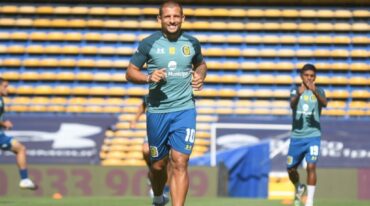 Emiliano Vecchio renovó con el club hasta 2023. Archivo.