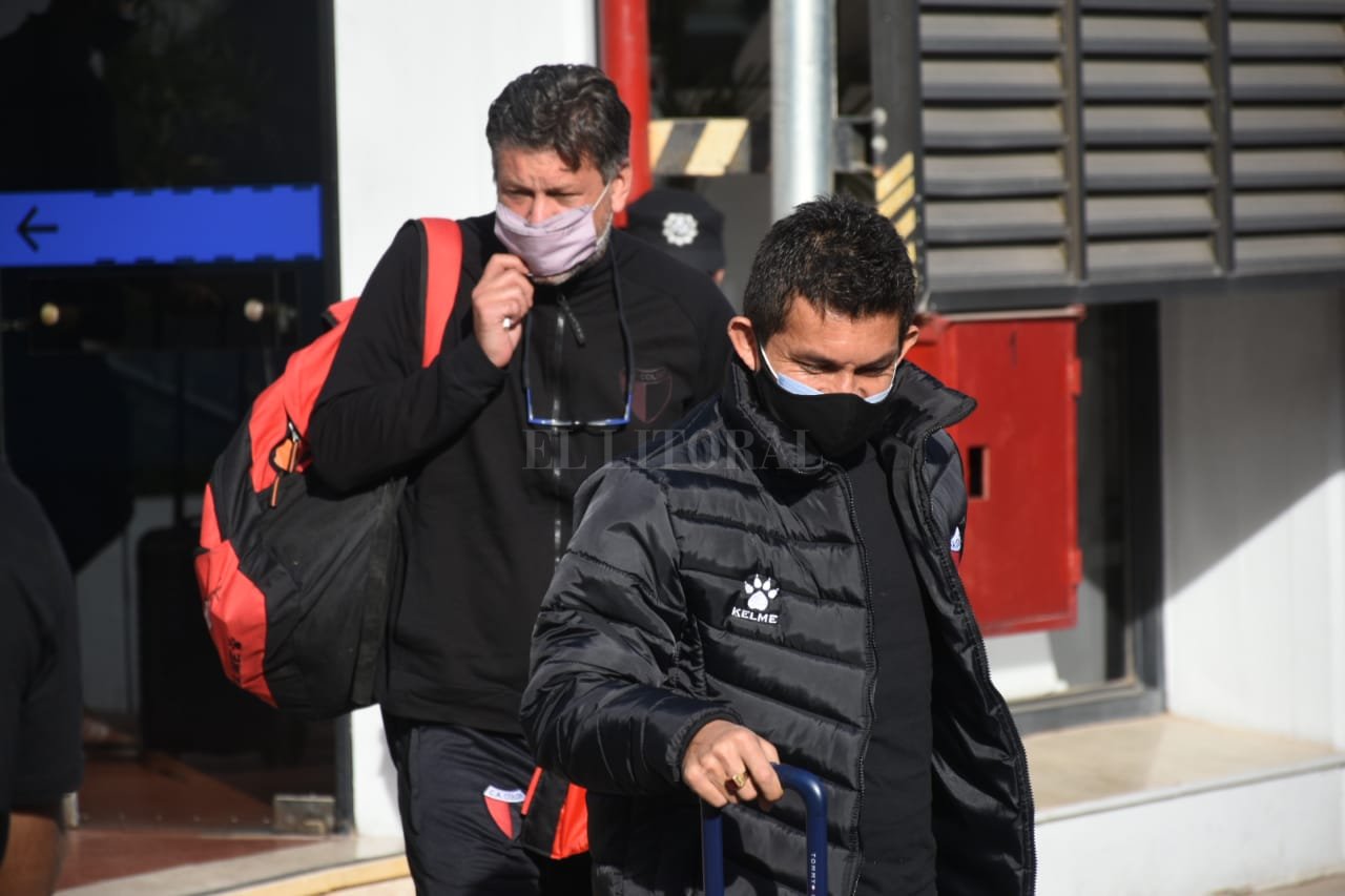 El plantel llegó a San Juan y rápidamente subió al micro rumbo al Hotel Villa Don Tomás Pablo Aguirre