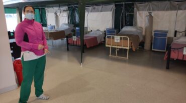 Recientemente habilitaron camas en el pasillo de planta alta del hospital Gutiérrez de Venado Tuerto para atender pacientes internados por Covid. Gentileza