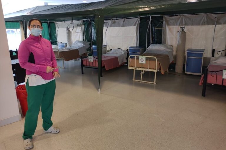 Recientemente habilitaron camas en el pasillo de planta alta del hospital Gutiérrez de Venado Tuerto para atender pacientes internados por Covid. Gentileza