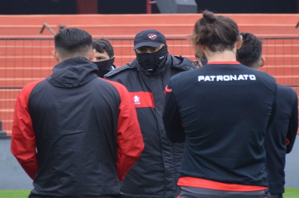Iván Delfino dirigió su primera práctica post-Covid-19. Foto: Prensa Patronato
