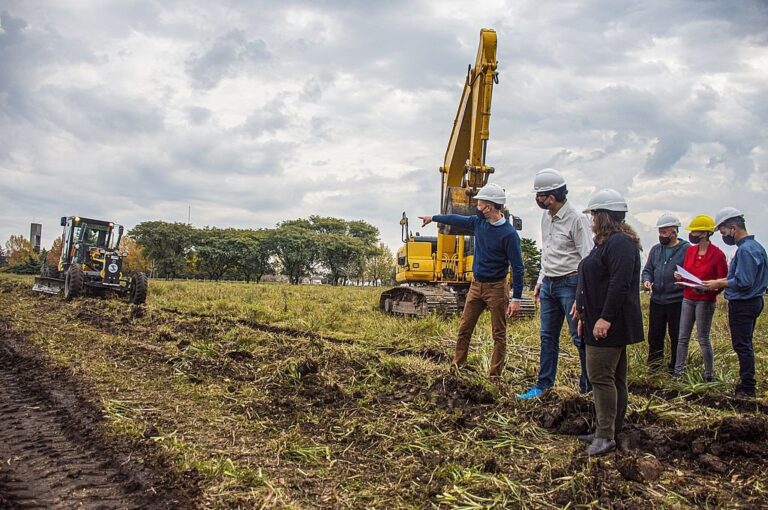 Esta semana comenzó la apertura de calles en el predio.