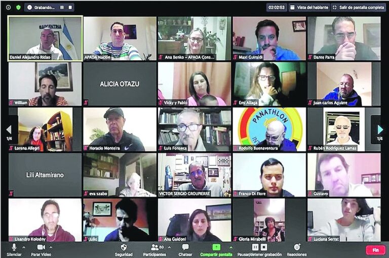 Captura de parte de los asistentes a la primera charla del ciclo de celebraciones del Día Olímpico.