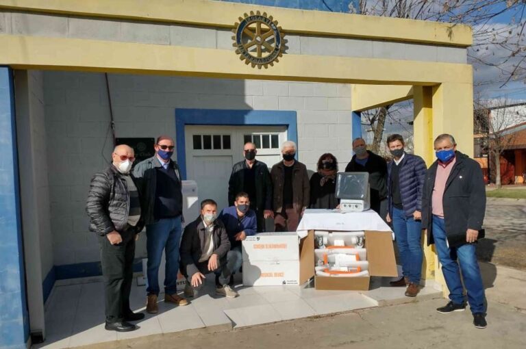 "En apenas 15 días logramos extender de 9 a 11 las camas críticas con respirados del Sanatorio Esperanza que atiende a pacientes de todo el departamento". Gentileza.