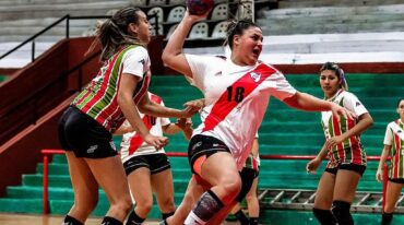La concordiense reparte su tiempo entre la carrera universitaria de Medicina y su pasión: el handball