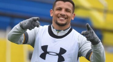 Conductor. Vecchio es la pieza que le da el volumen del juego al equipo canalla. Gentileza: prensa Rosario Central.