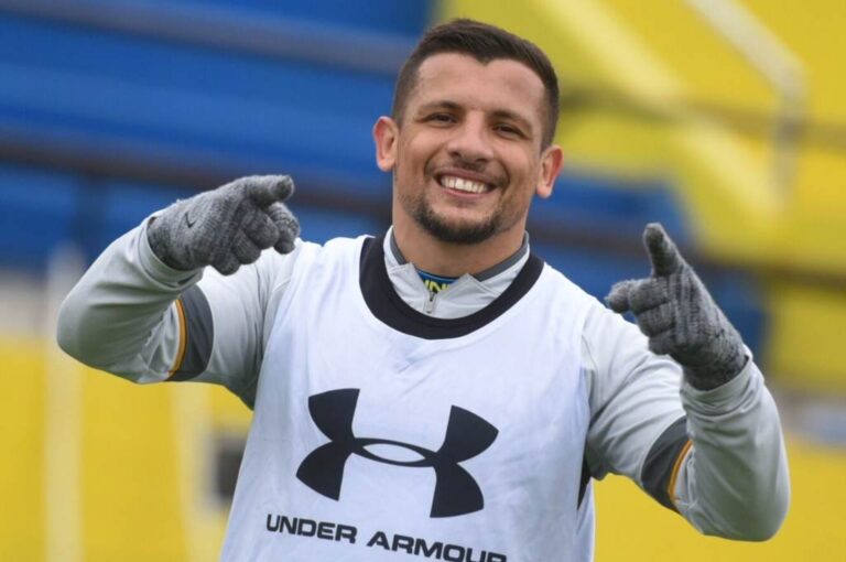 Conductor. Vecchio es la pieza que le da el volumen del juego al equipo canalla. Gentileza: prensa Rosario Central.