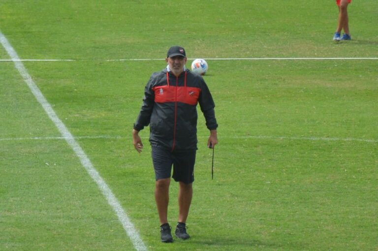 El DT de Patronato