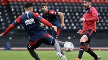 Pablo Pérez en acción en el amistoso con Unión. Gentileza.