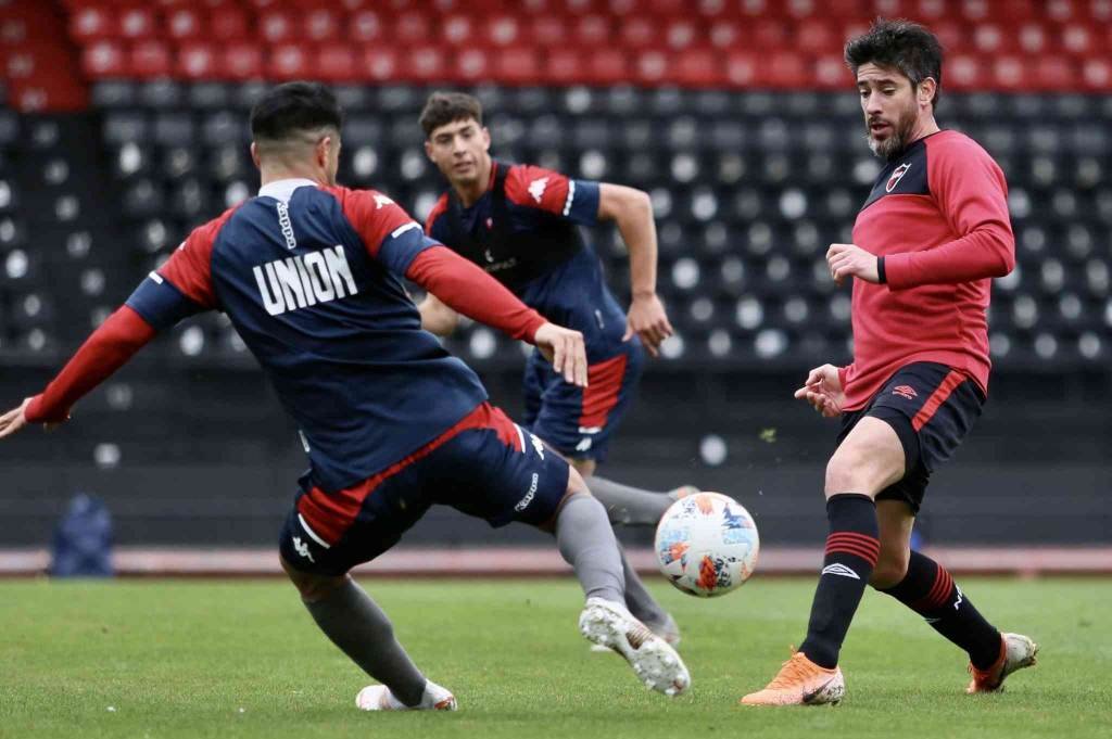 Pablo Pérez en acción en el amistoso con Unión. Gentileza.