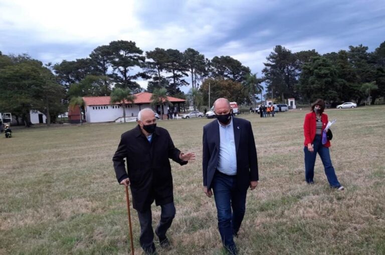 El senador agradeció la presencia del gobierno provincial en el departamento. Gentileza.
