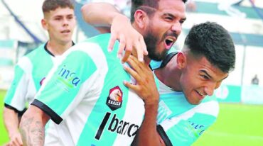 Golazo de Diego Jara. Apoya un comedor solidario de Concordia.
